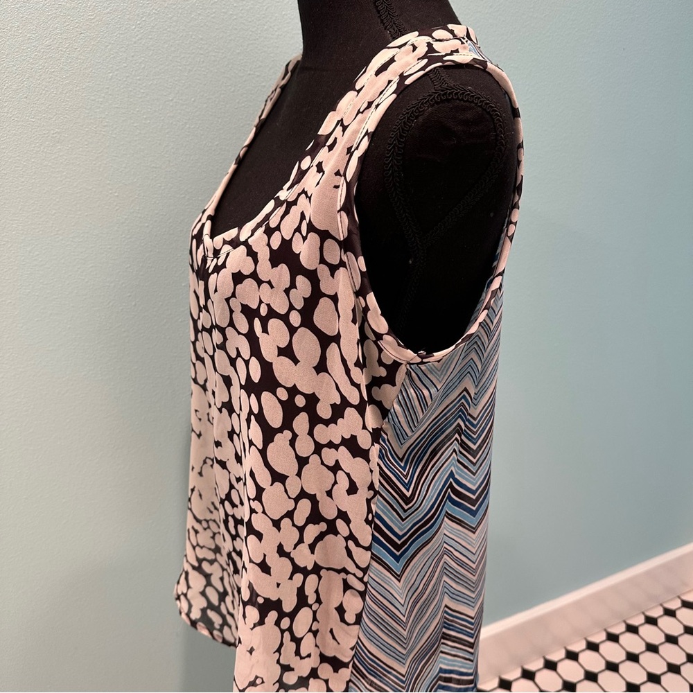 🐳 4 for $12 Sweet Pea sheer graphic tank